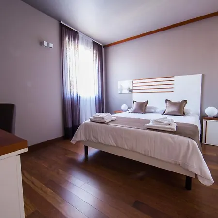 Luxury Silente Bacvice 1 ゲストハウス